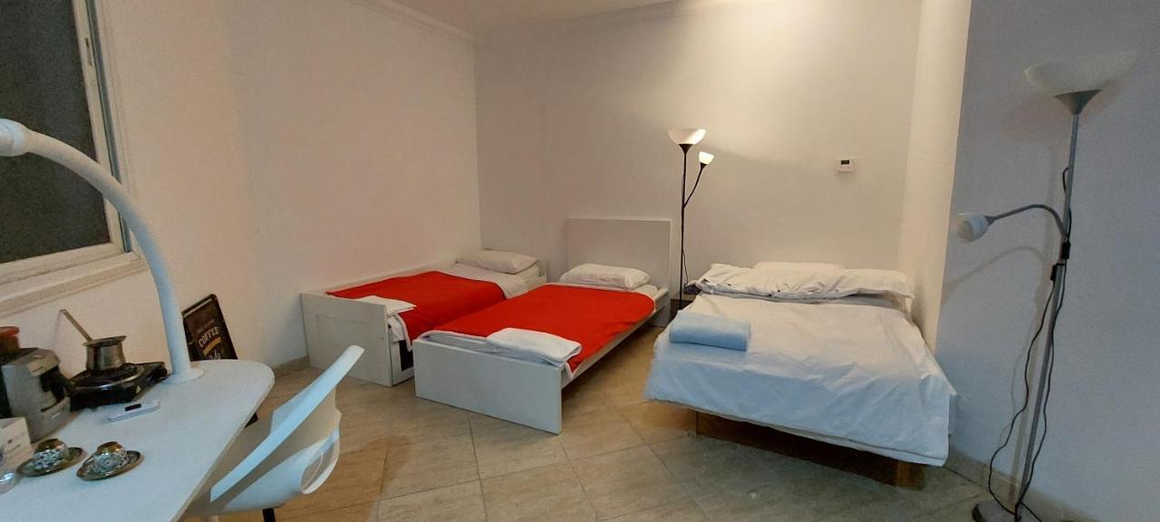 Hostel The Venue Aladdin Kuwait City Exterior photo