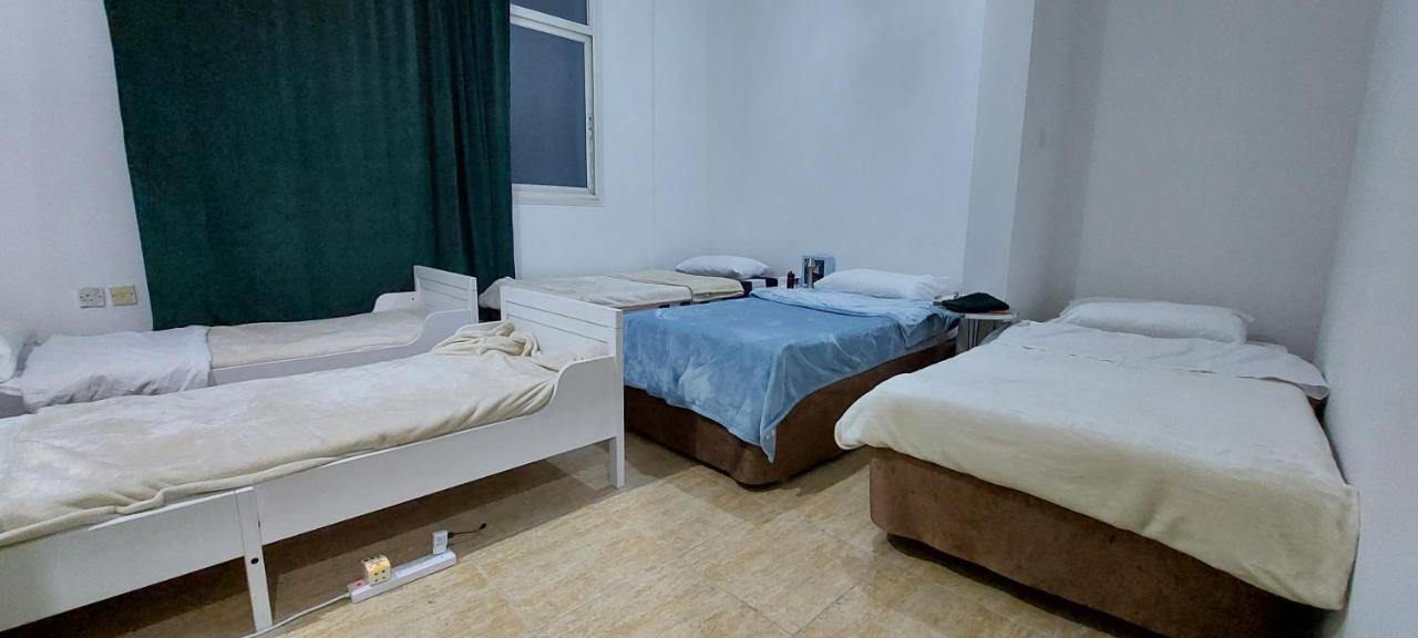 Hostel The Venue Aladdin Kuwait City Exterior photo